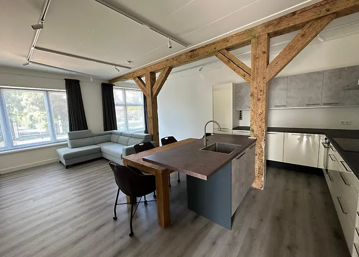 Golf Course Around The Corner! Διαμέρισμα *